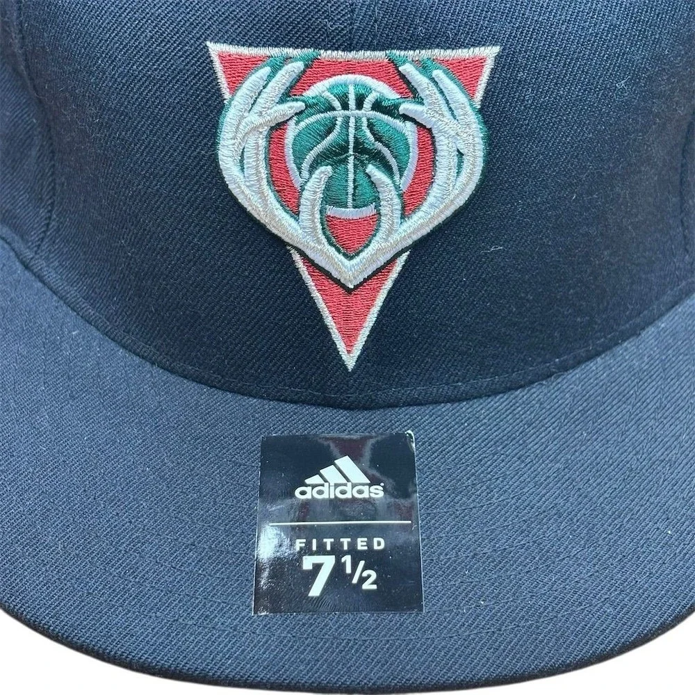 Milwaukee Bucks NBA Adidas Fitted Cap Black Size 7 1/2‎ Unisex